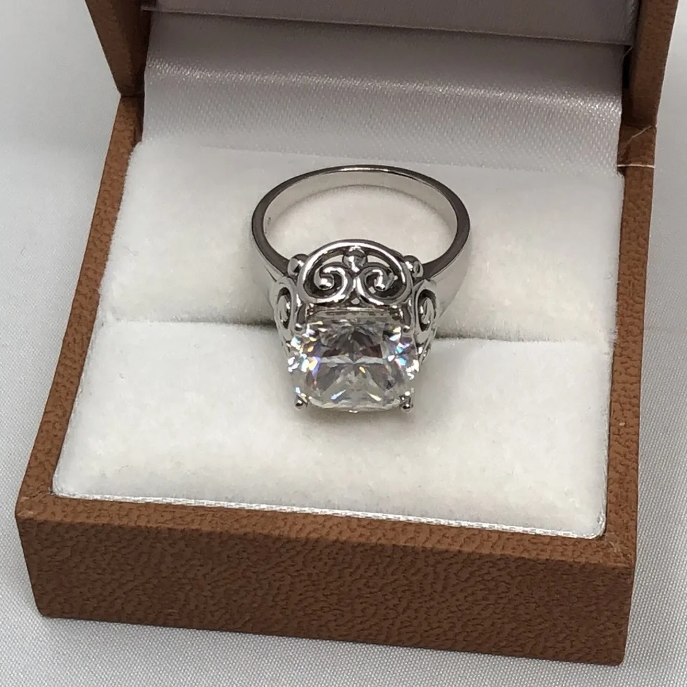 Moissanite Fire Ring Vintage Style Engagement Solitaire Platineve Size 6